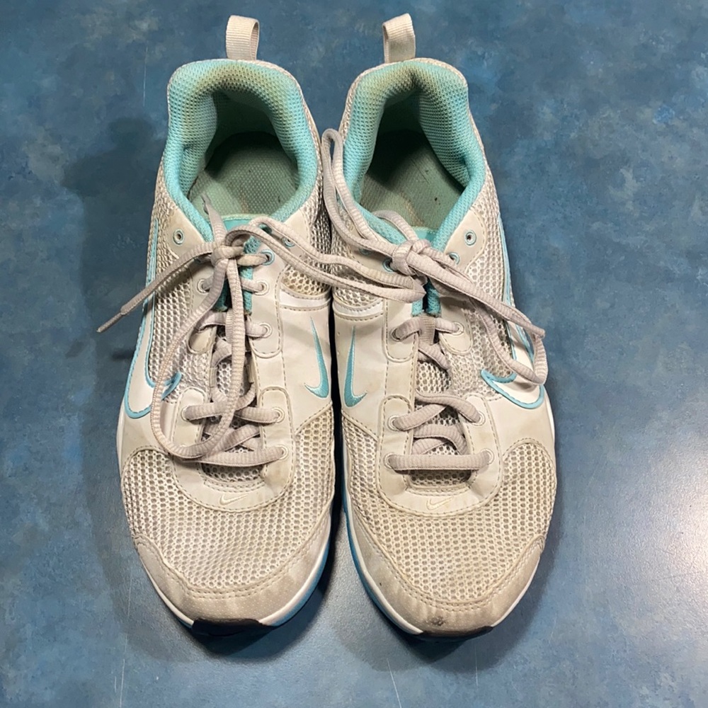 Gray Nikes Size 8